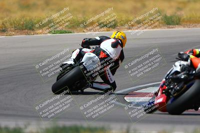 media/Apr-30-2023-CRA (Sun) [[020fcf5d43]]/Race 3-1000 Amateur Supersport/